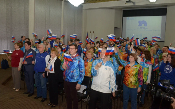 К 10-летию Олимпийских игр в Сочи открыли фотовыставку «Олимпийский путь волонтёров»